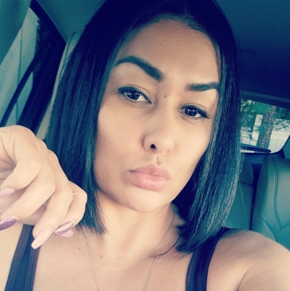 Women, men's, children's gently or new clothing - Picture 1 of 2